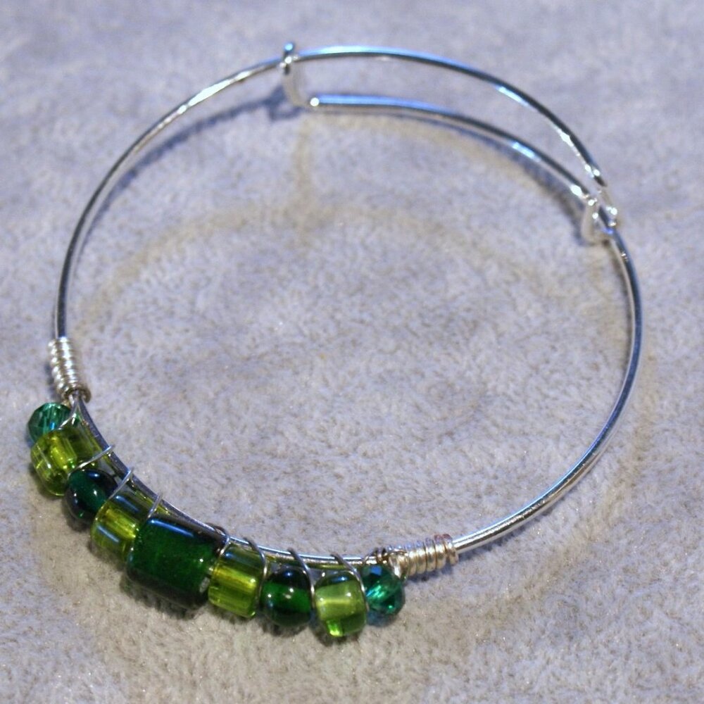 Green glass bangle bracelet BB-20-003